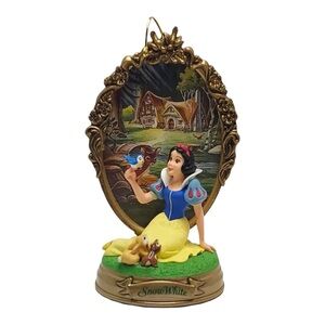 VTG 1998 Hallmark Keepsake Ornament Walt Disney's Snow White Enchanted Memories